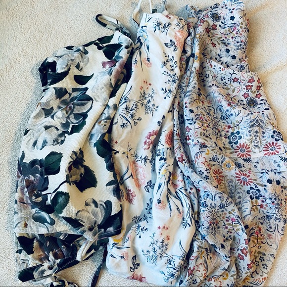 3 Floral Blouse Bundle Size SSM - Picture 2 of 11